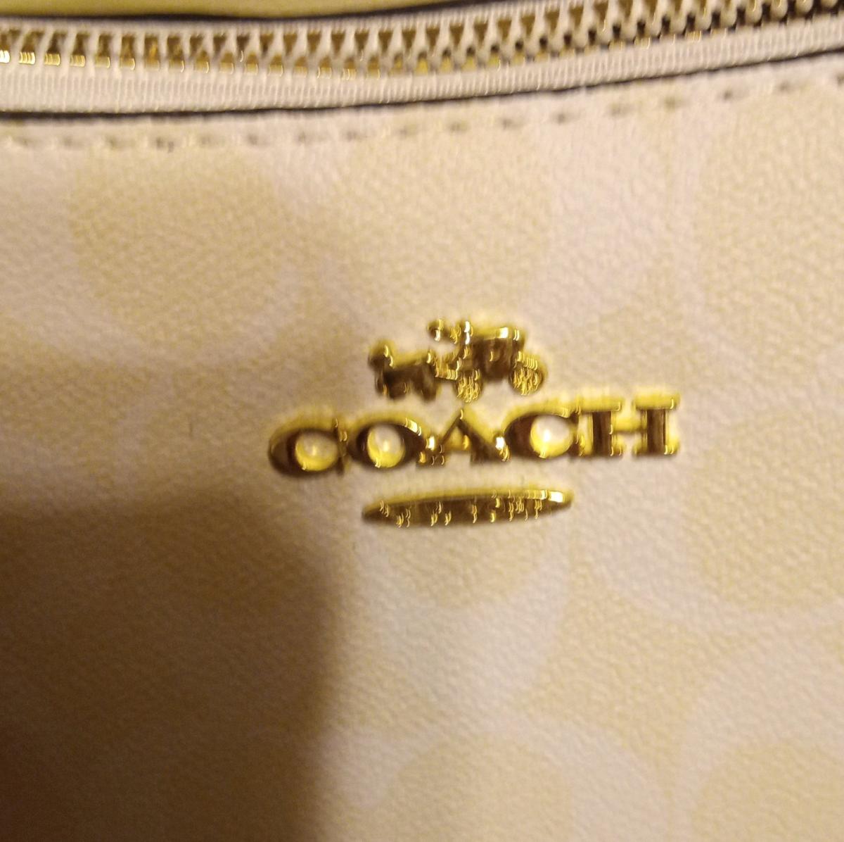 Coach purse - Cantonment, Florida - FleaMarketBay