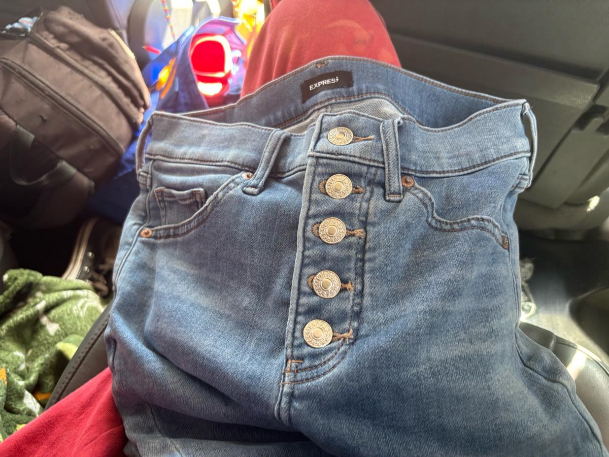 Size 2 Express medium wasted fly button skinny jeans - Oceanside, California - FleaMarketBay