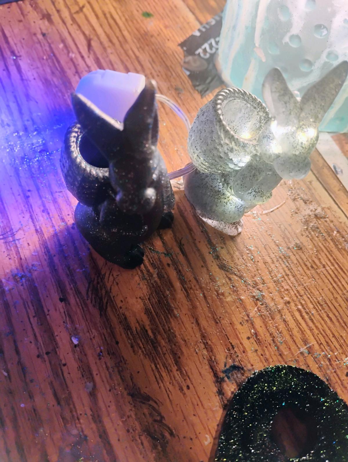 resin bunny figurines - Rensselaer, Indiana