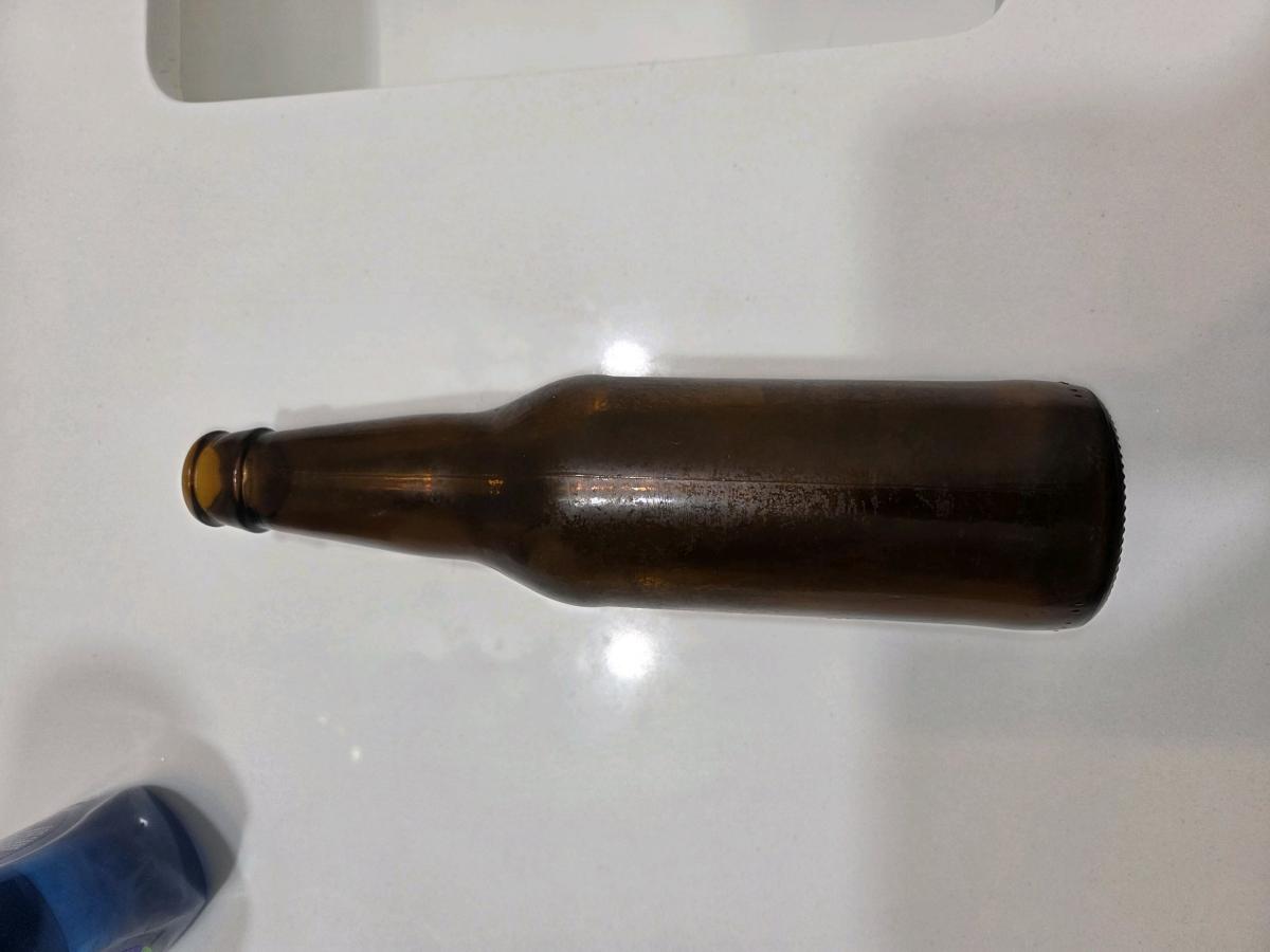 vintage 1960s budweiser bottle in very good condition - Marion, North Carolina - FleaMarketBay
