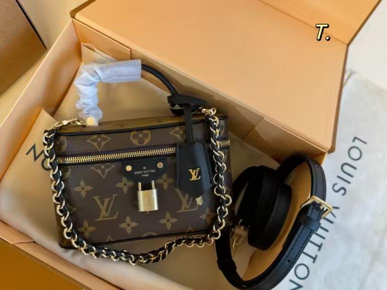 Beautiful Bag - Friendswood, Texas - FleaMarketBay