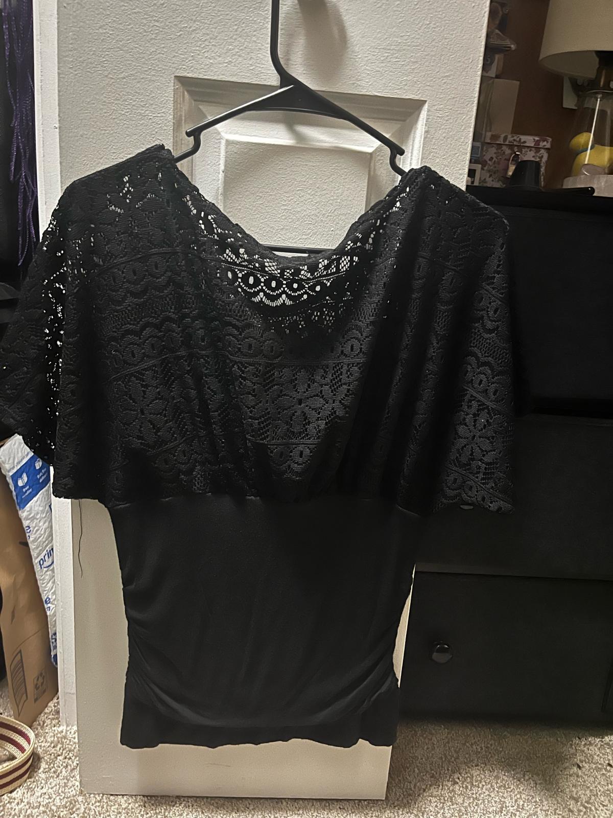 Black Lace Top - Norwood, Massachusetts - FleaMarketBay