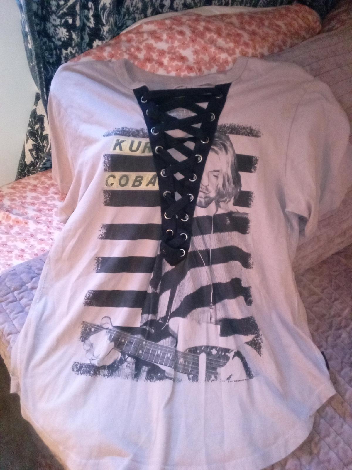 vintage Trunk ltd Kurt Cobain tee - Malibu, California - FleaMarketBay