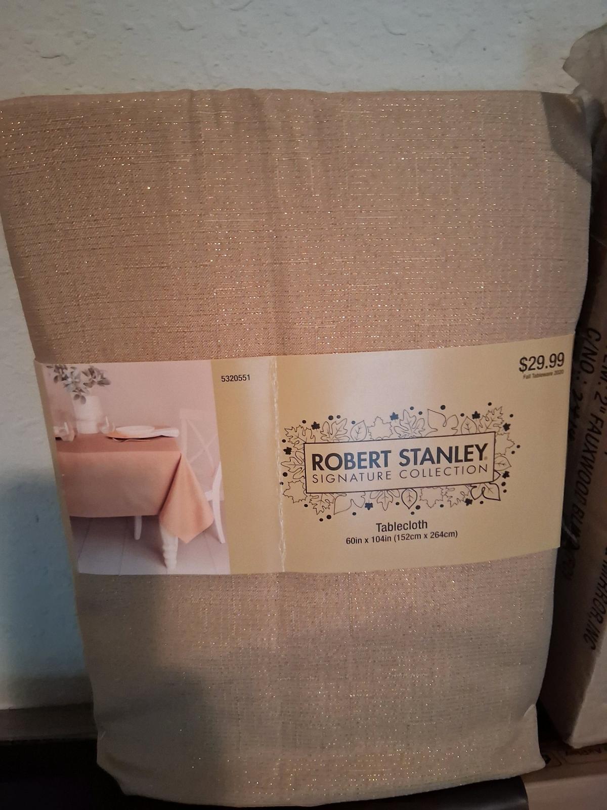 Brand new Robert StanleynTablecoth - Columbia, South Carolina