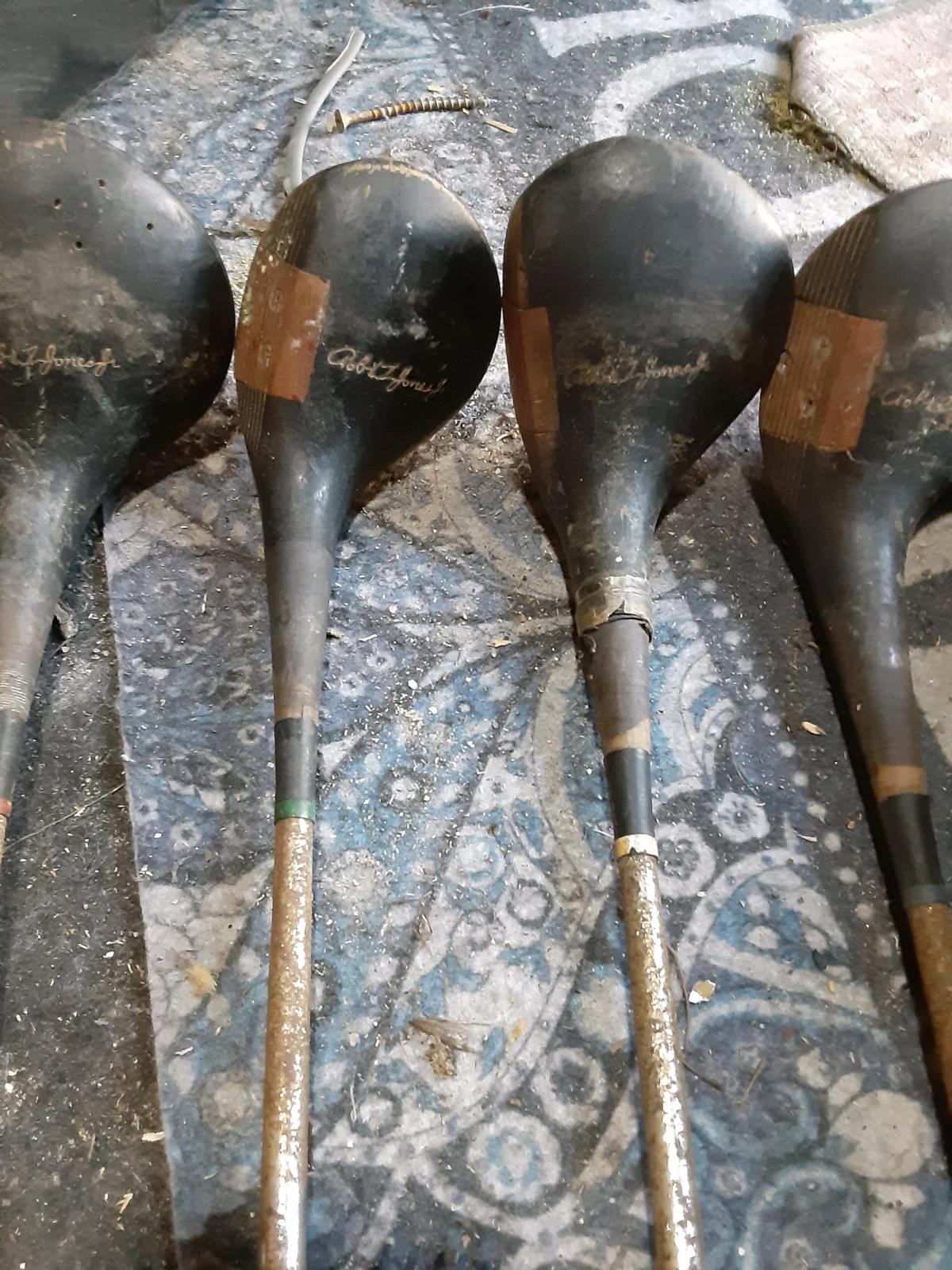 golf set Tommy Jones jr vintage collectors dream - Dillon, South Carolina - FleaMarketBay