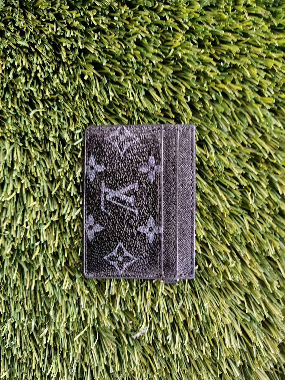 Louis Vuitton monogram wallet - Fallbrook, California