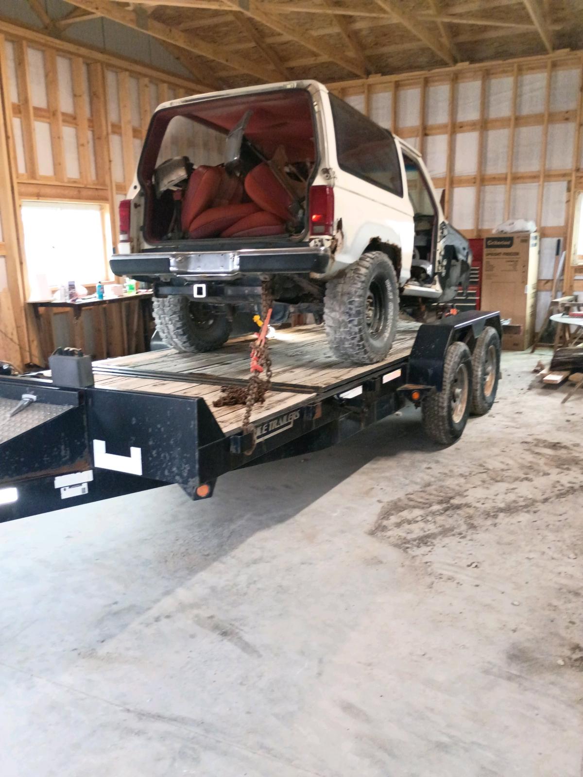 older bronco 2 parts - Davenport, Iowa - FleaMarketBay