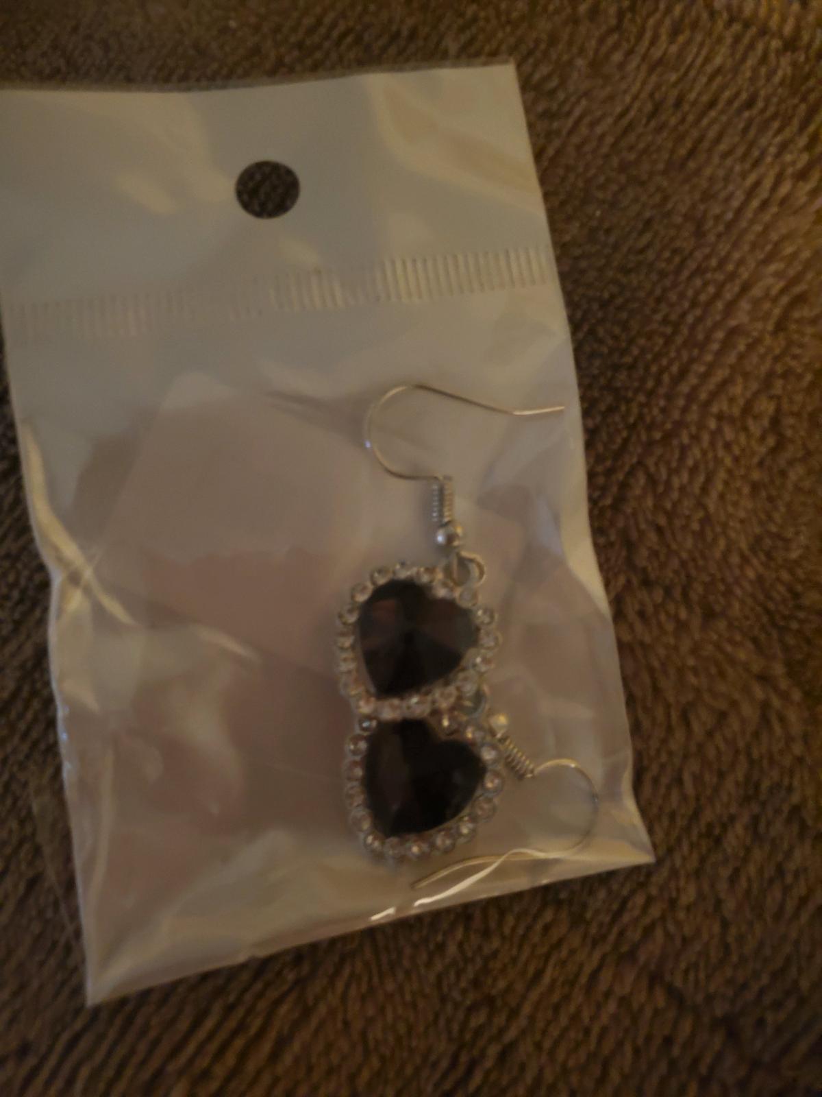 blue heart earrings - Pittsburg, California