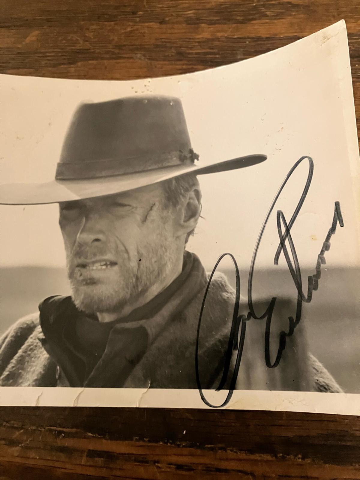 autograph picture - San Fernando, California - FleaMarketBay