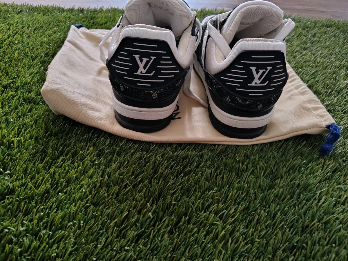 Louis Vuitton trainer - Fallbrook, California - FleaMarketBay