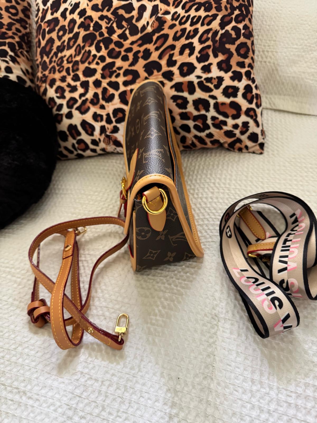 bolso mediano  Brown bag - Miami Beach, Florida - FleaMarketBay