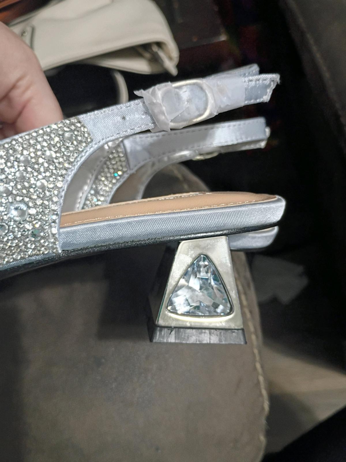 brand new lady conture heels - Royston, Georgia - FleaMarketBay