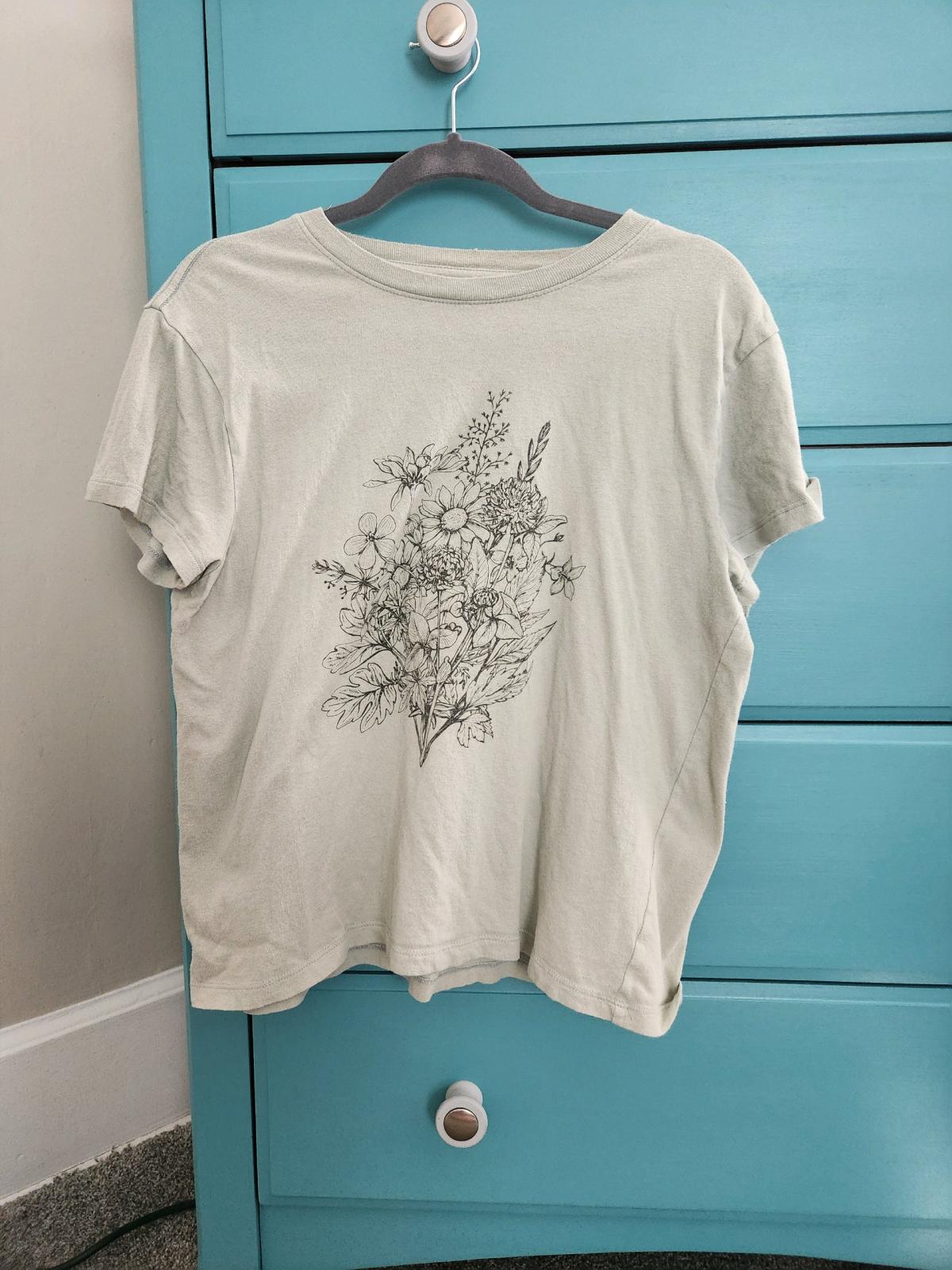 Floral Shirt - South Bend, Indiana - FleaMarketBay