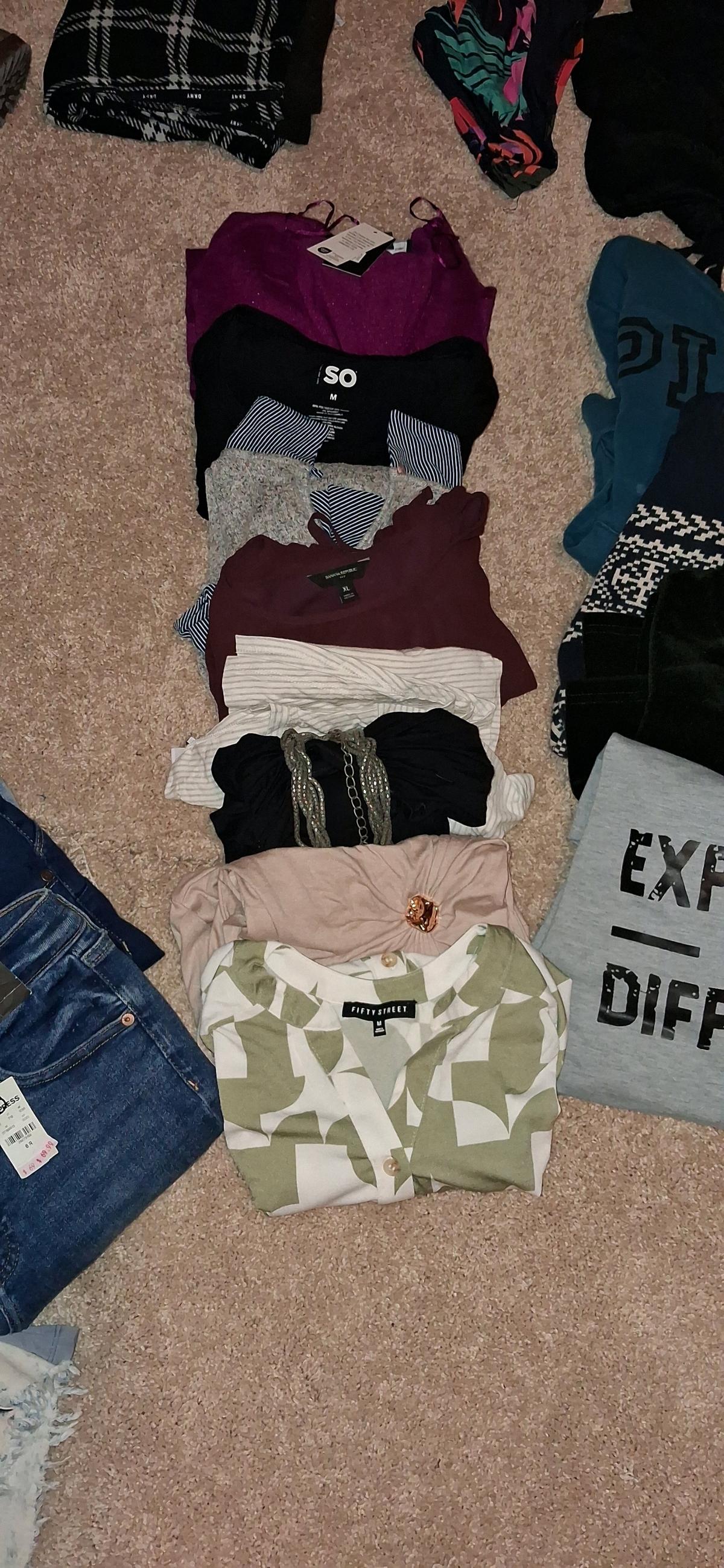 Huge lot of clothes size Mto XL - Poway, California - FleaMarketBay