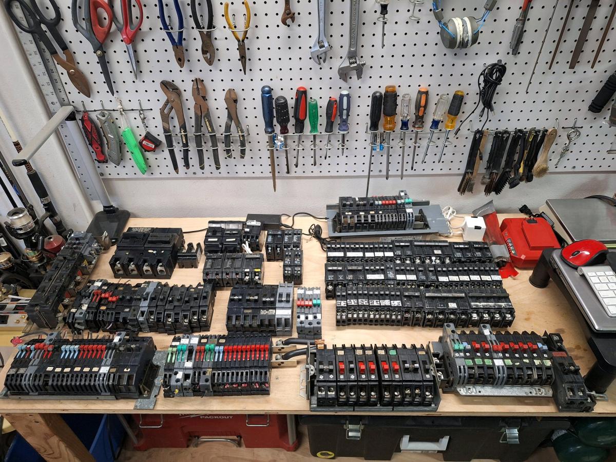 breakers lot - Winchester, California - FleaMarketBay