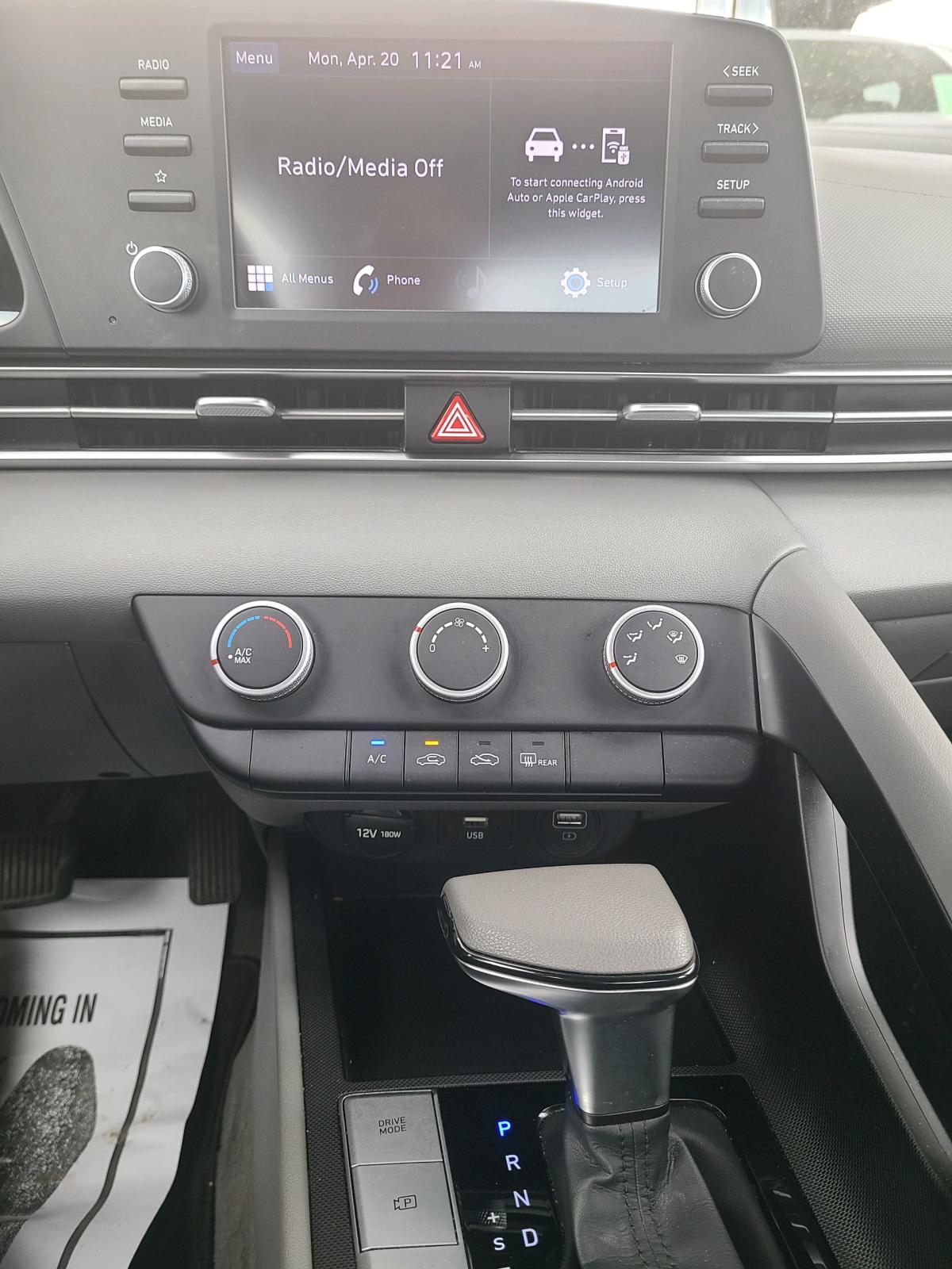 2023 Hyundai Elantra SE - Commerce, Texas - FleaMarketBay