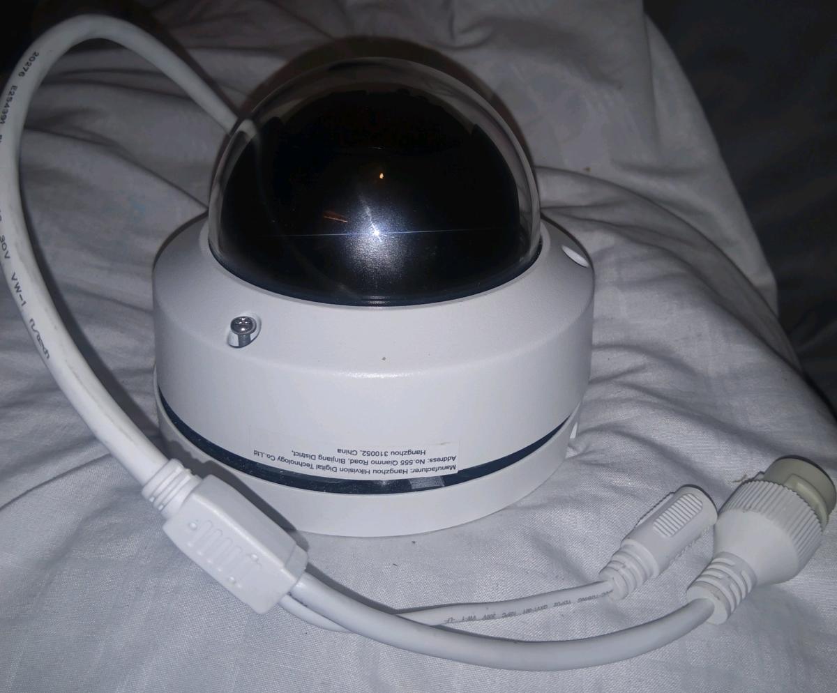 Hikvision 4MP IP Dome Security Camera Model DS2CD2142FWDI - Portland, Oregon - FleaMarketBay