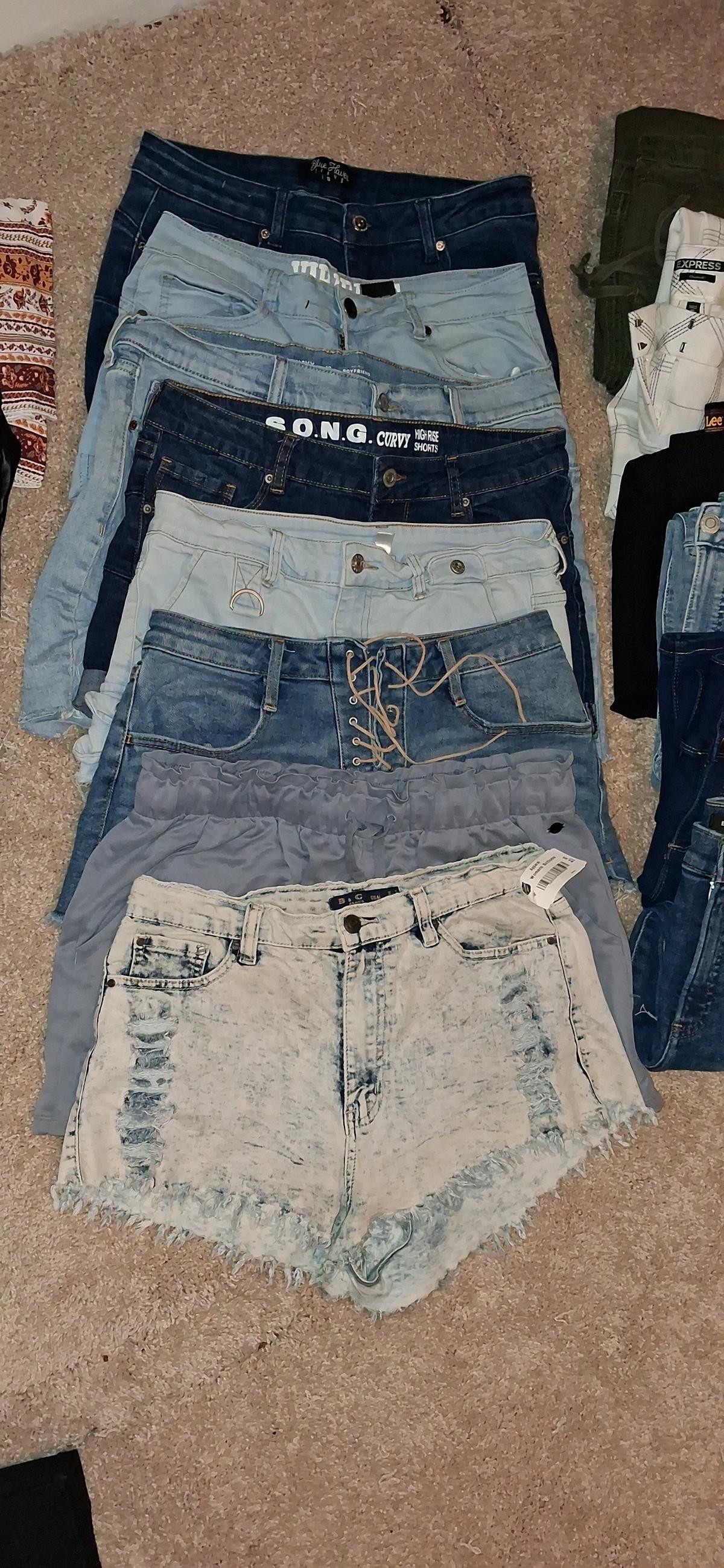 Huge lot of clothes size Mto XL - Poway, California - FleaMarketBay