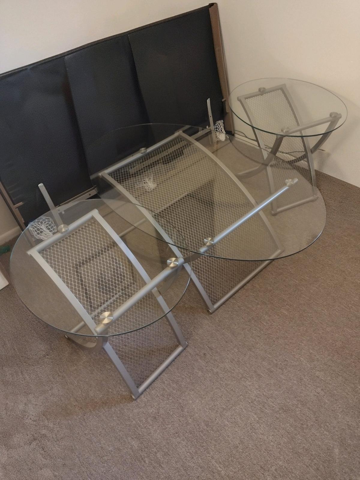 like new living room glass coffee table set TV stand include - Richton Park, Illinois - FleaMarketBay