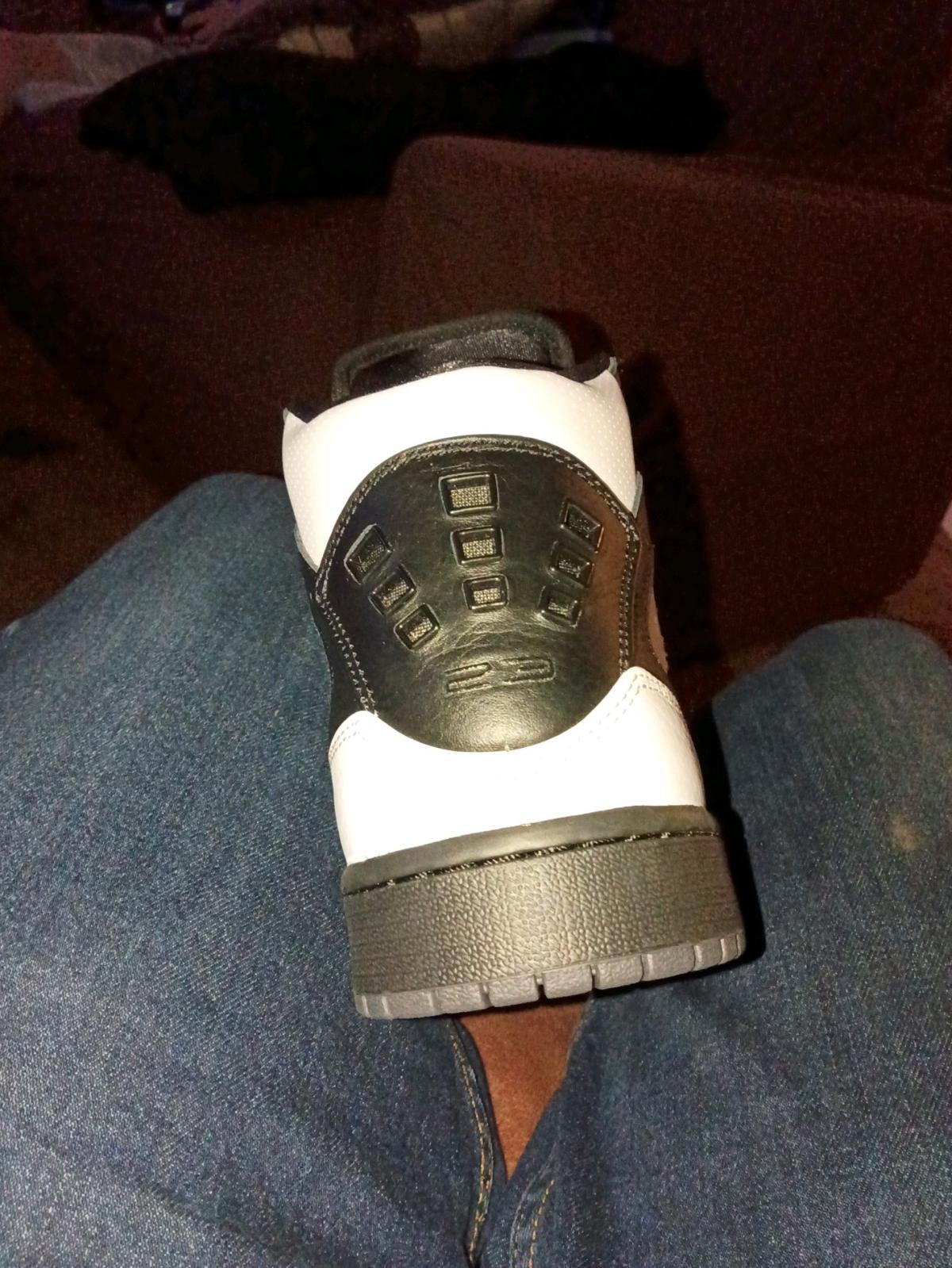 jordans - Glendale, Arizona - FleaMarketBay