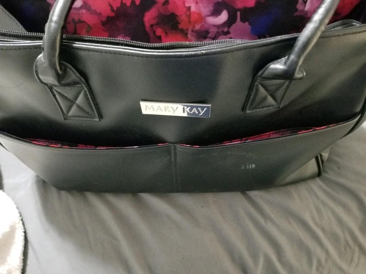Mary Kay  Bag - Portage, Michigan - FleaMarketBay