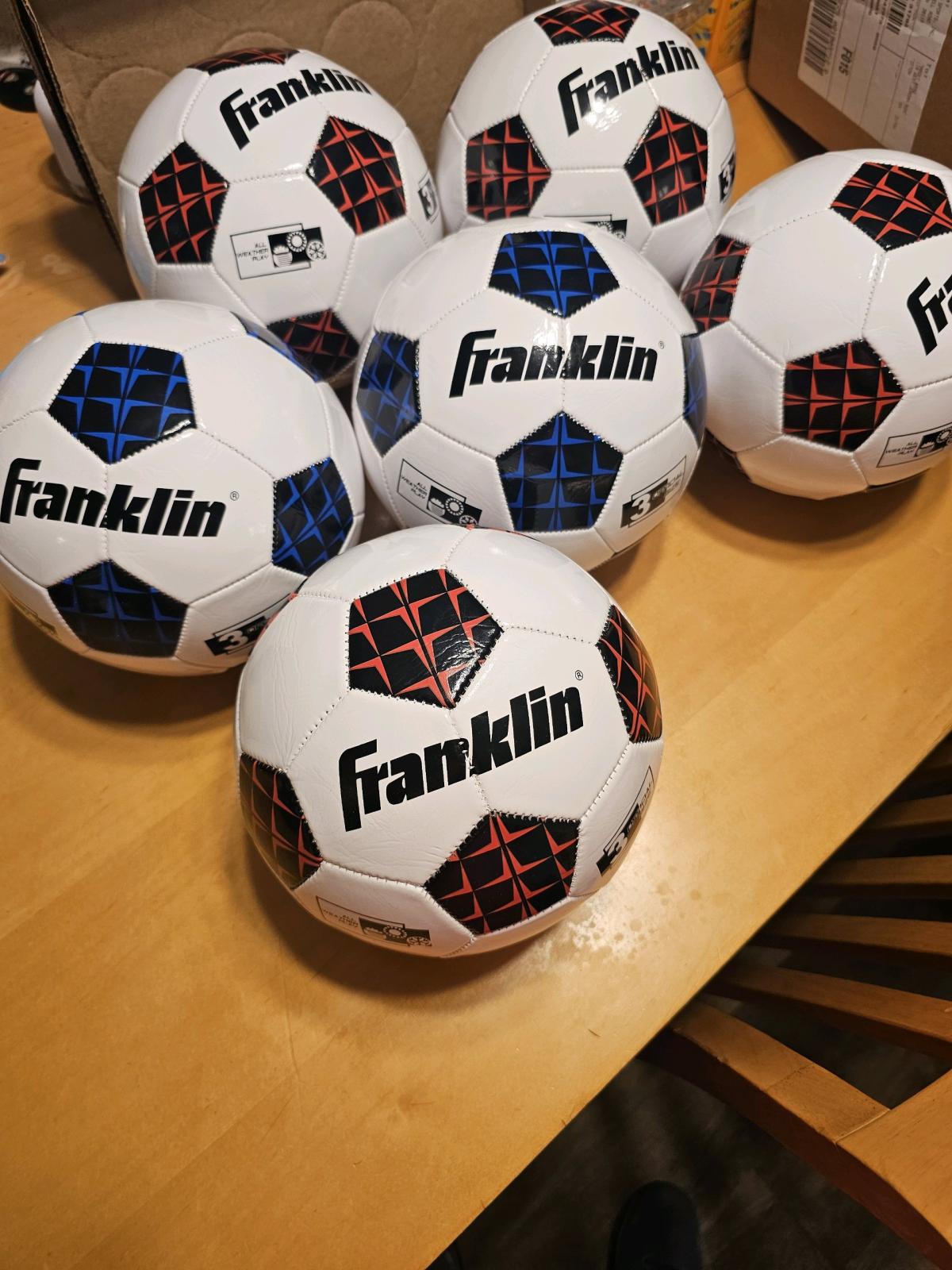 Franklin 3 official size Siccer balls