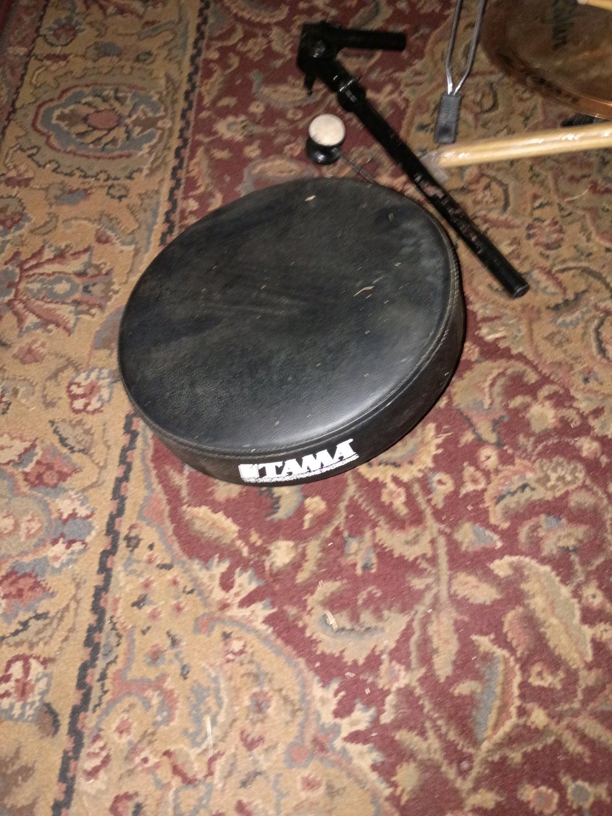 pearl 5pc drum set with zildjian cymbals seat stands sticks - Waynesboro, Georgia - FleaMarketBay