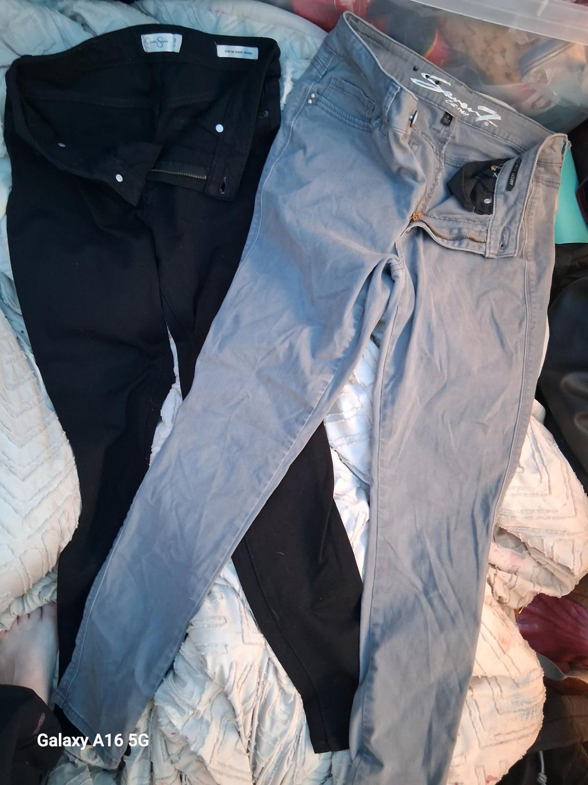 lot of womens clothing Nice condition - Admire, Kansas - FleaMarketBay