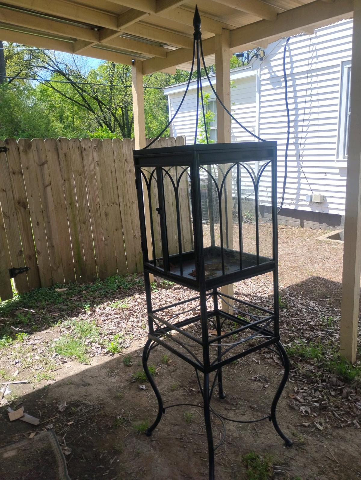 Bird or reptile cage - Memphis, Tennessee - FleaMarketBay