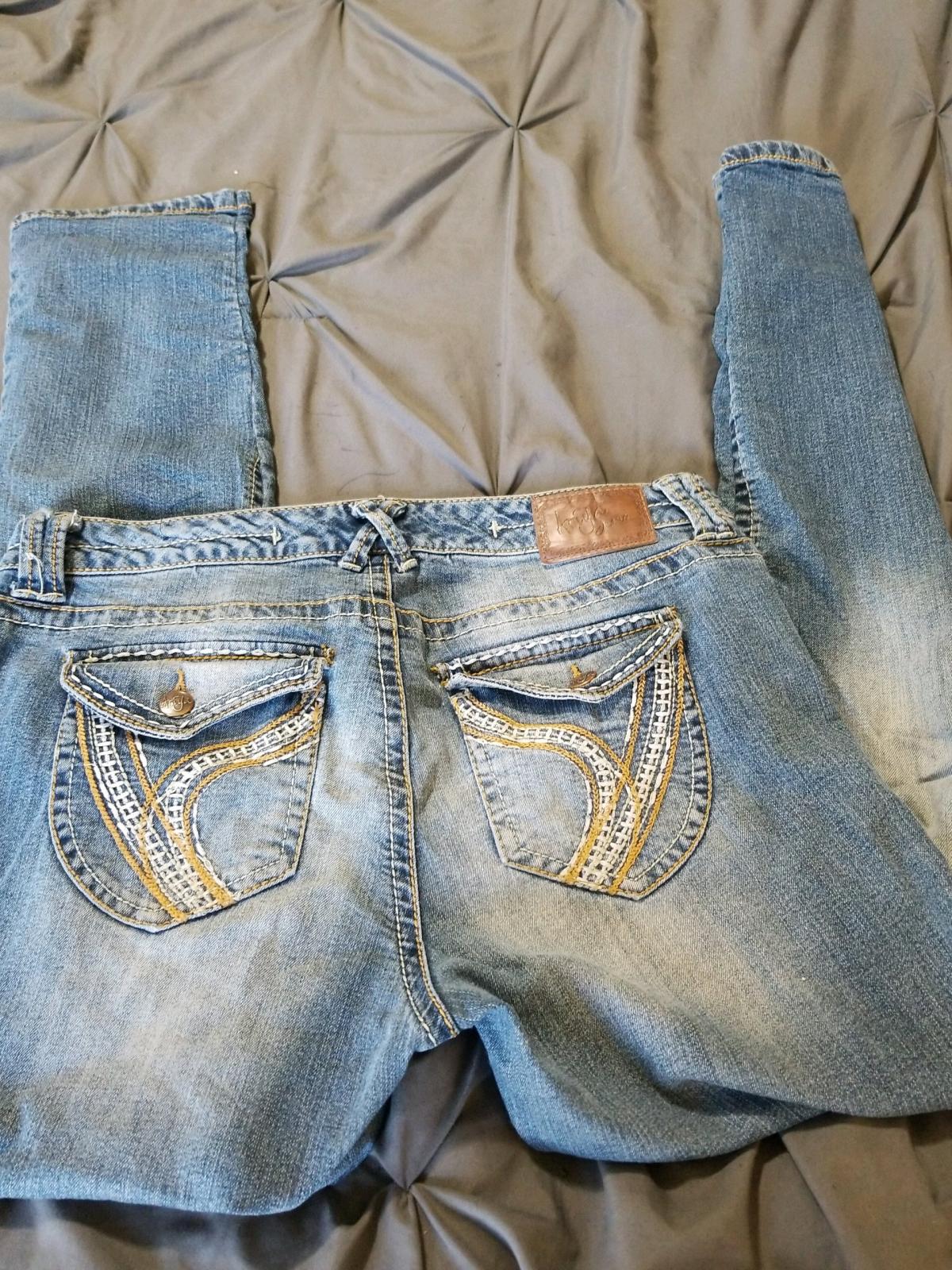 Ariya Jeans - Portage, Michigan - FleaMarketBay