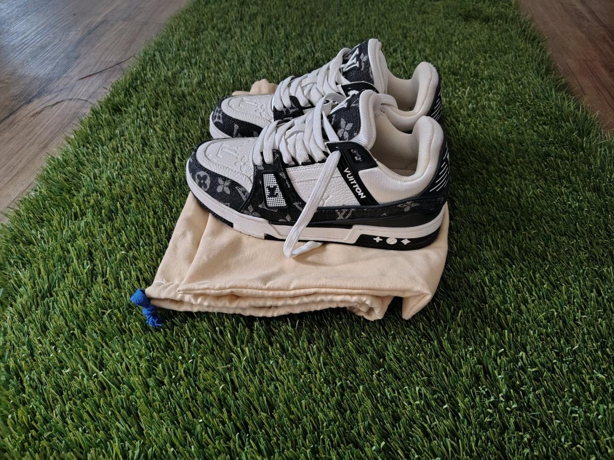Louis Vuitton trainer - Fallbrook, California - FleaMarketBay