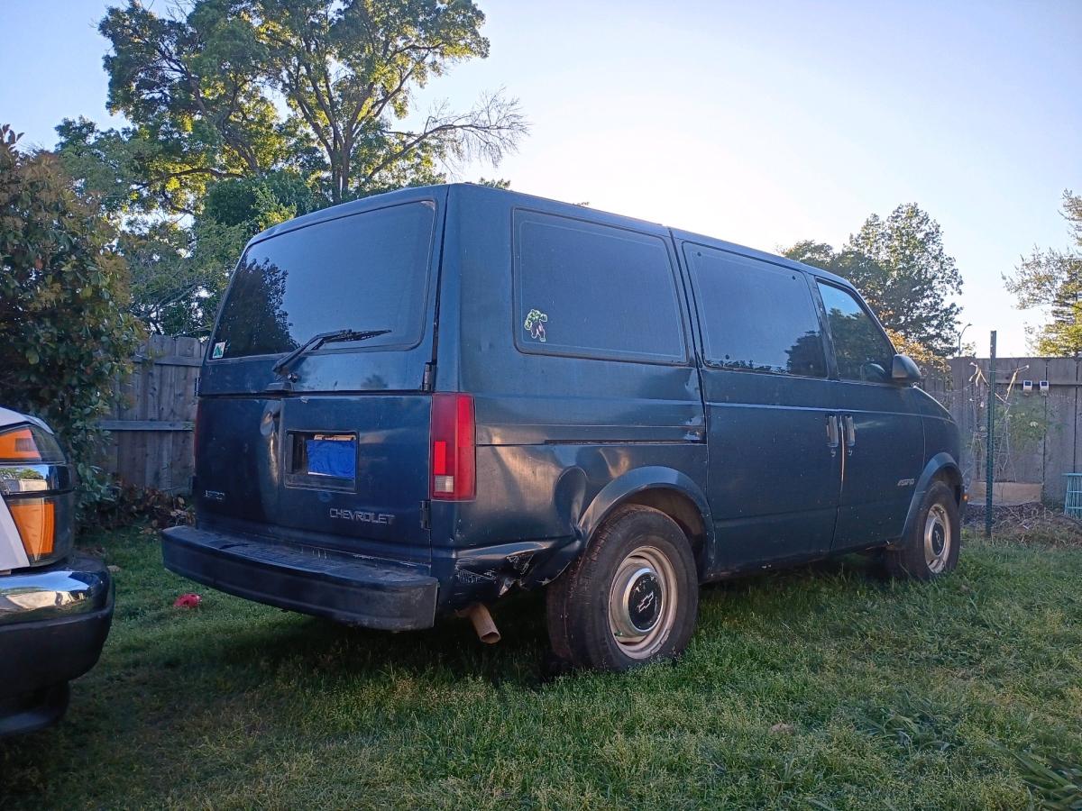 Chevy Astro Van make me an offer - Chico, California - FleaMarketBay