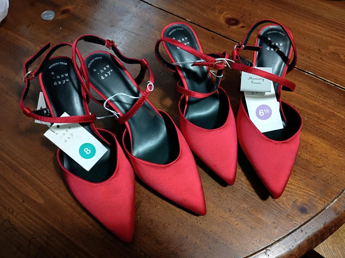 Brand new red heels memory foam - Royston, Georgia - FleaMarketBay