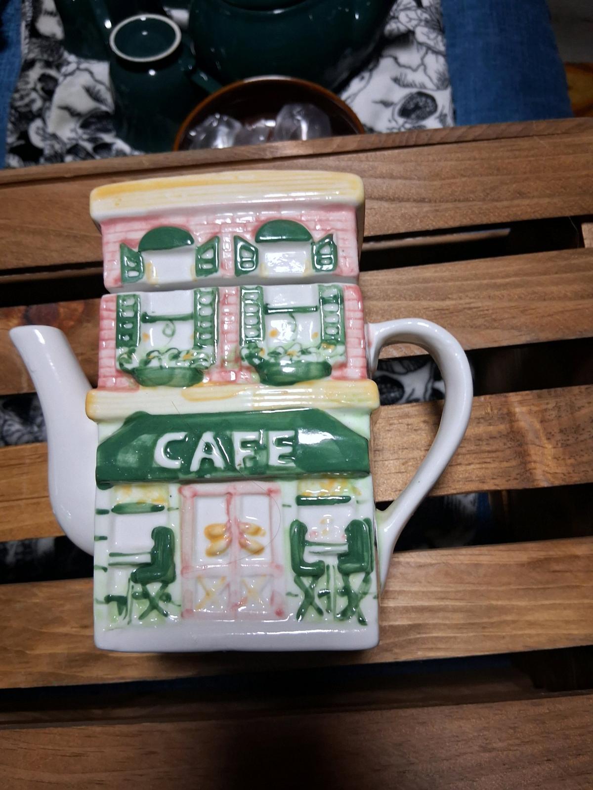 teapots and kitchen accessories - Antioch, Tennessee - FleaMarketBay