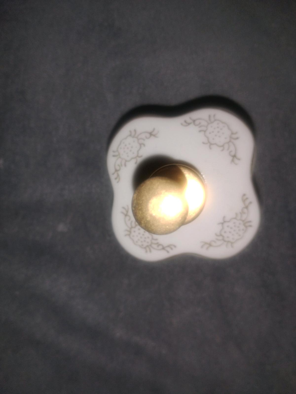 perfume bottle - Philadelphia, Pennsylvania - FleaMarketBay