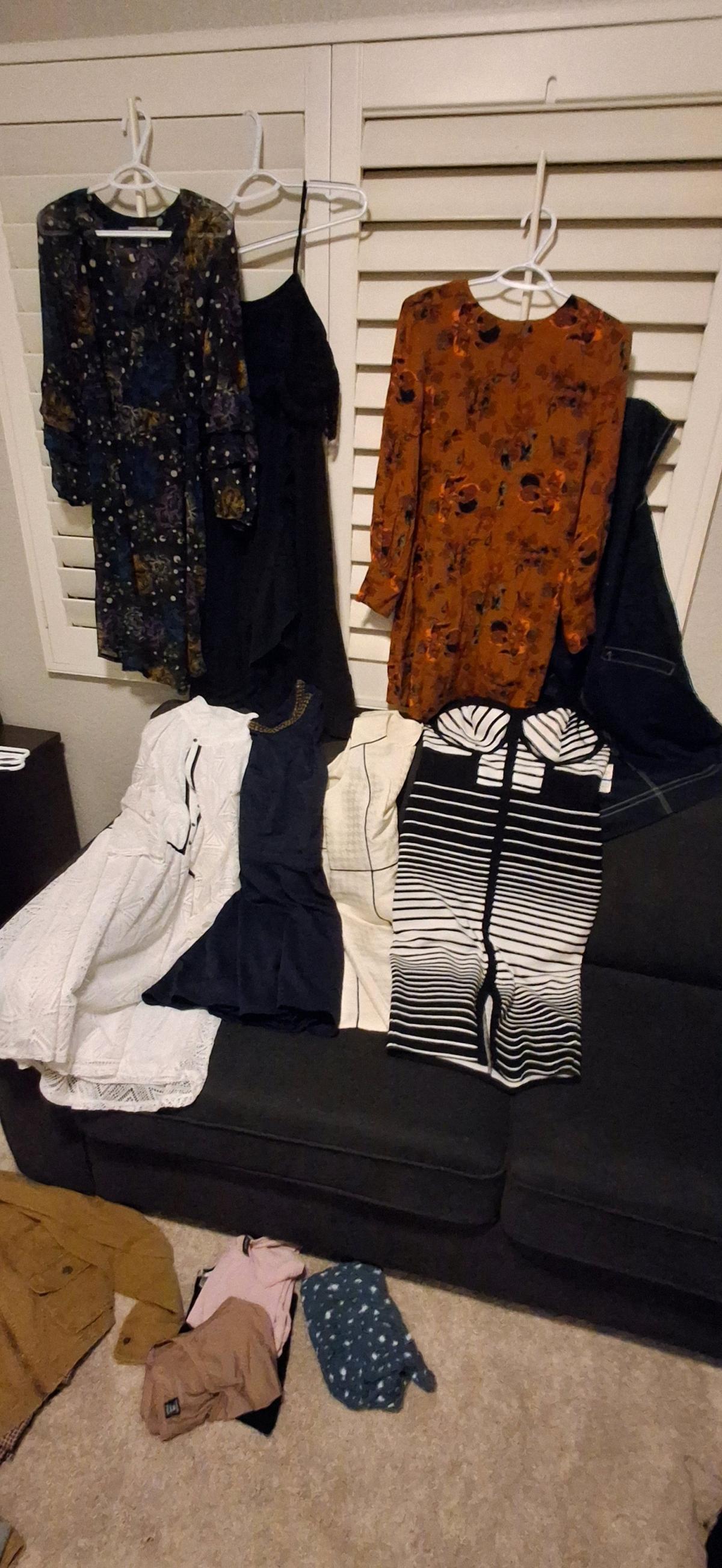 Huge lot of clothes size Mto XL - Poway, California - FleaMarketBay