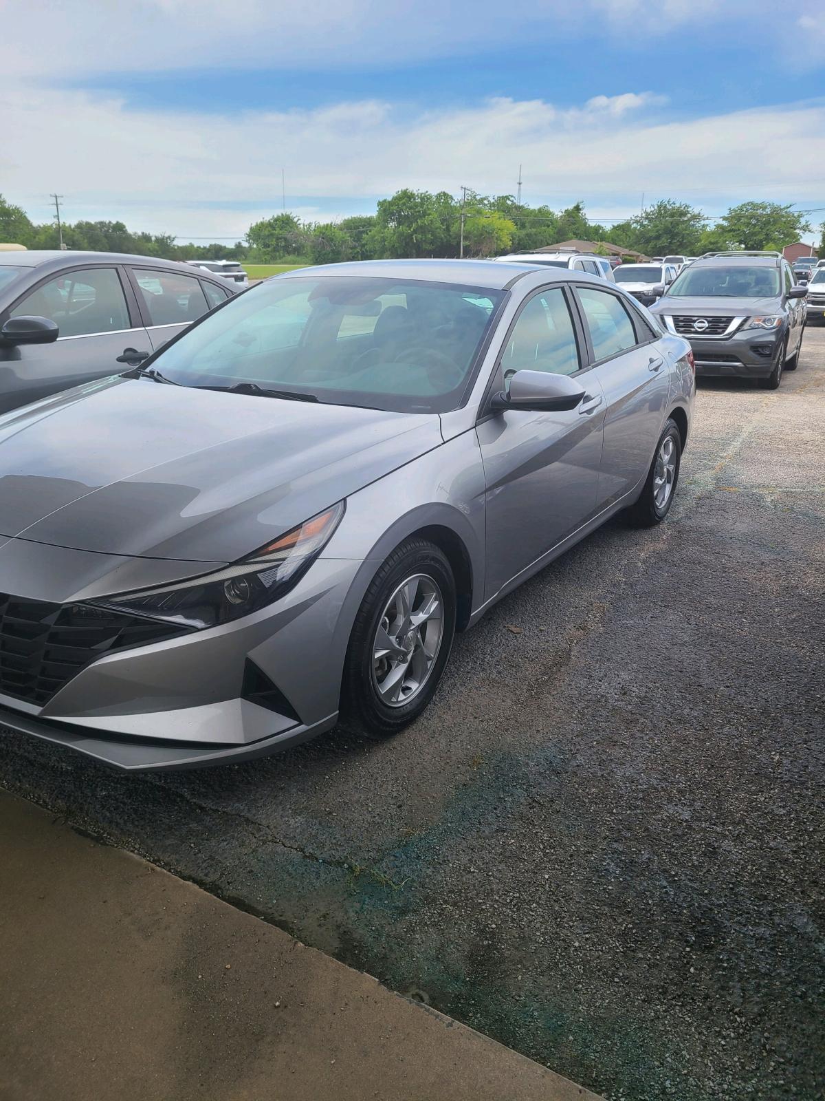 2023 Hyundai Elantra SE - Commerce, Texas - FleaMarketBay