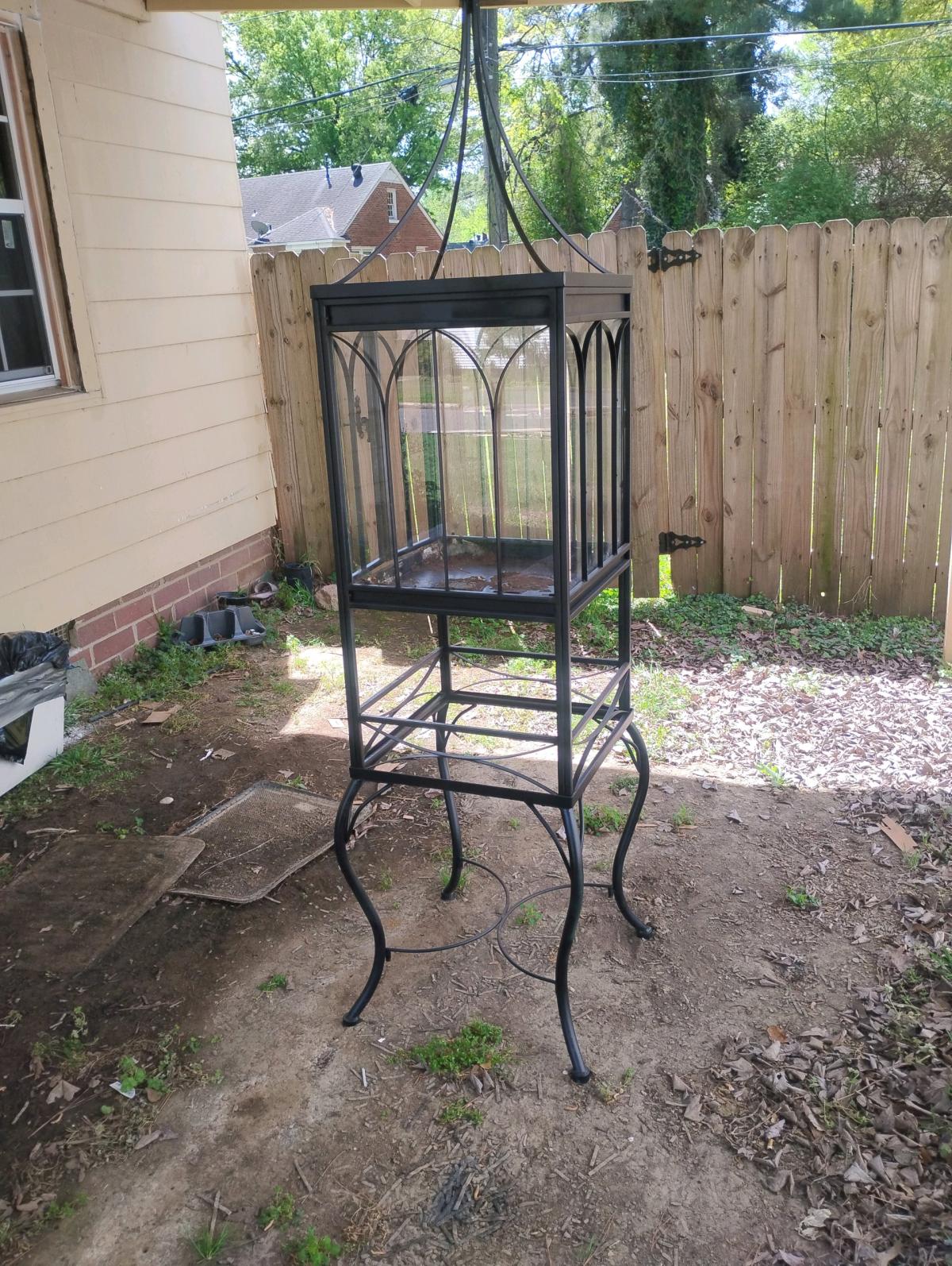 Bird or reptile cage - Memphis, Tennessee