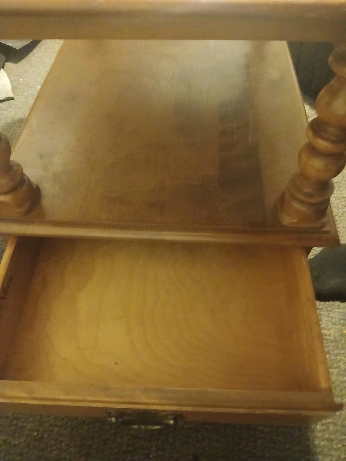 Ethan Allen Endtable - Stroudsburg, Pennsylvania - FleaMarketBay
