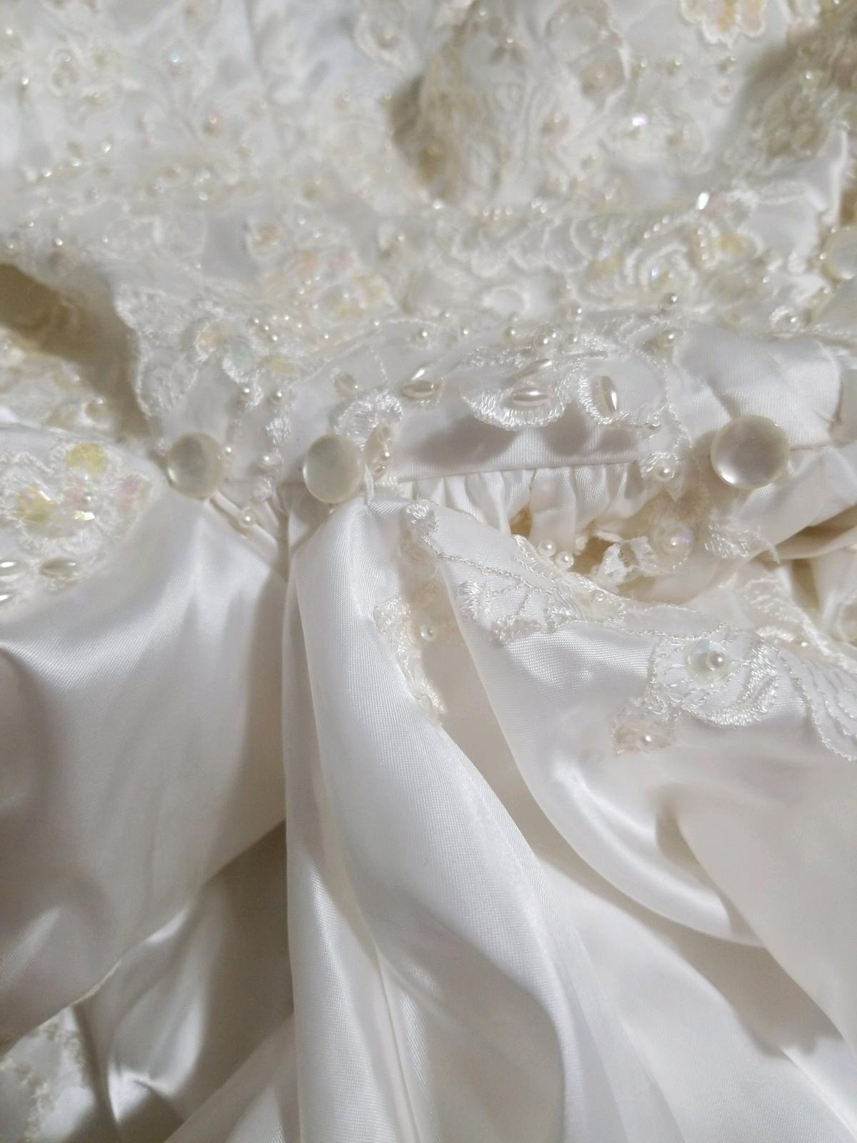 Wedding Dress - Portage, Michigan - FleaMarketBay