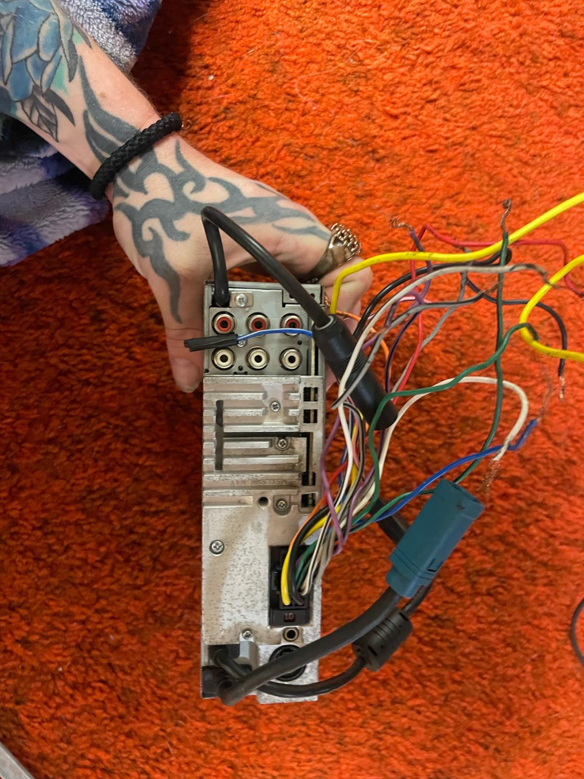 alpine car radio - Kent, Ohio - FleaMarketBay