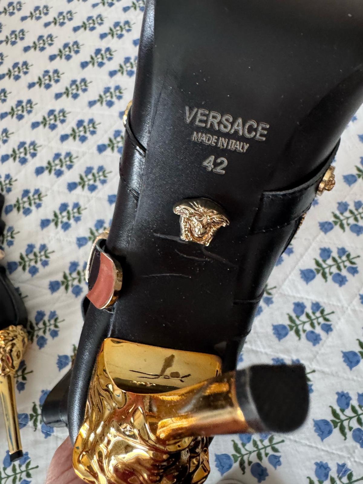 black boots botas tacones altos - Miami Beach, Florida - FleaMarketBay