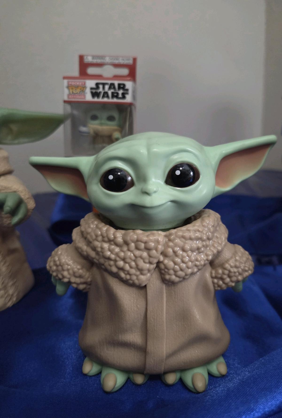 4 STAR WARS FIGURES - Phoenix, Arizona - FleaMarketBay