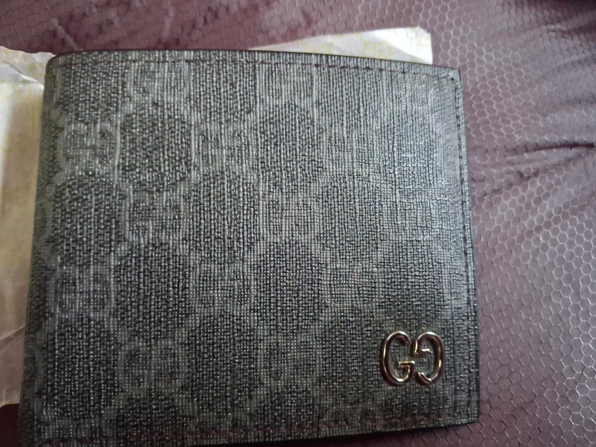 gucci bi fold wallet - Fremont, California - FleaMarketBay
