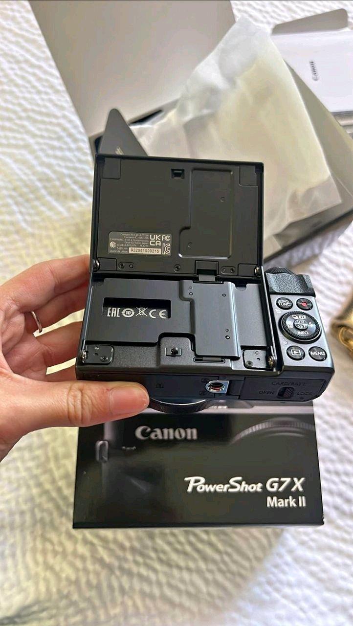 Cannon G7X Mark ii Camera For Sale - Seattle, Washington - FleaMarketBay