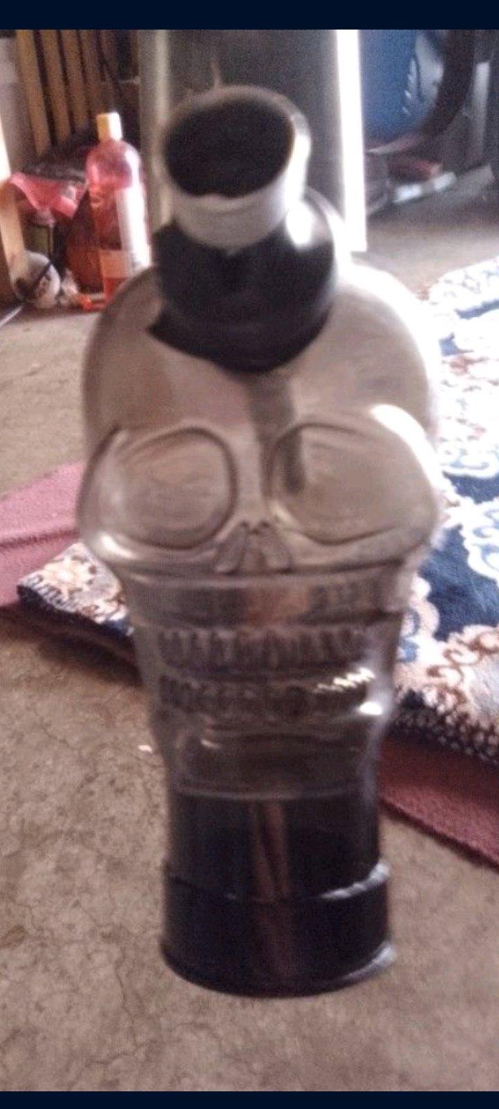 Gas Mask - Victorville, California - FleaMarketBay