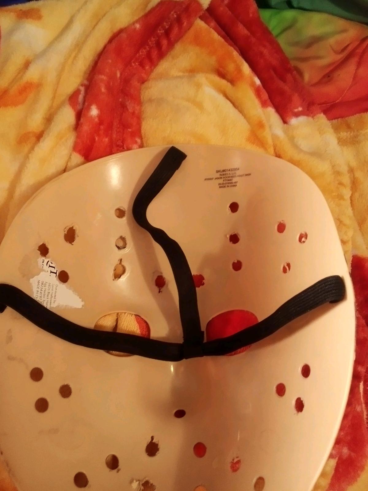 a scary Jason mask collectible - Alicia, Arkansas - FleaMarketBay