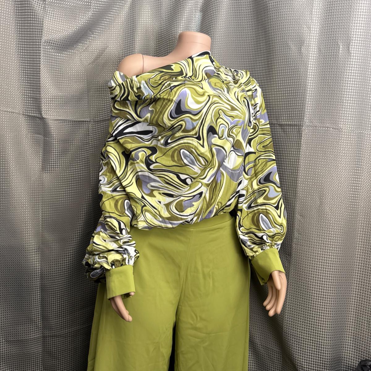 New two piece set beautiful formal beautiful set - Pomona, California - FleaMarketBay