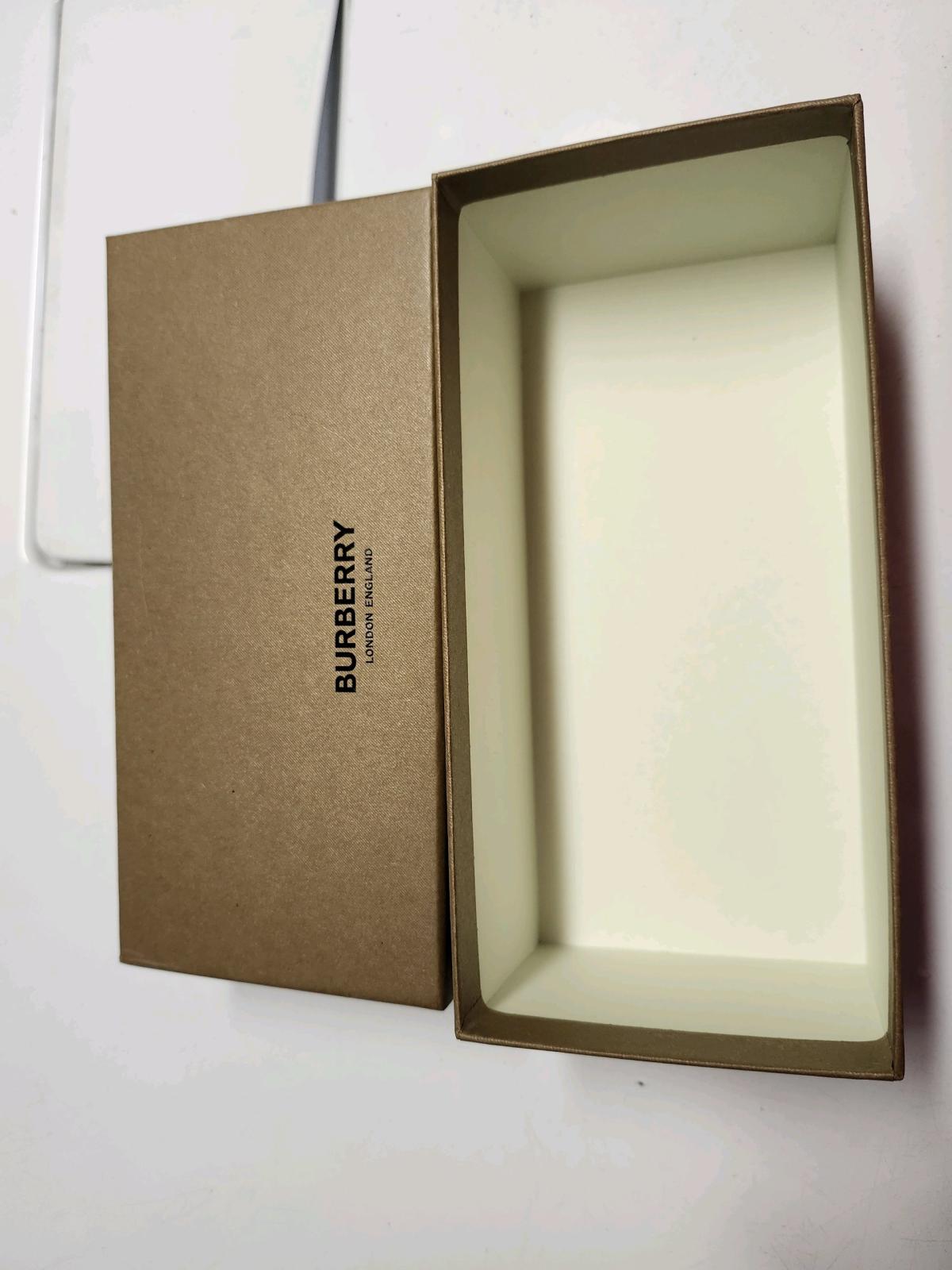 Burberry gift box - Titusville, Florida - FleaMarketBay