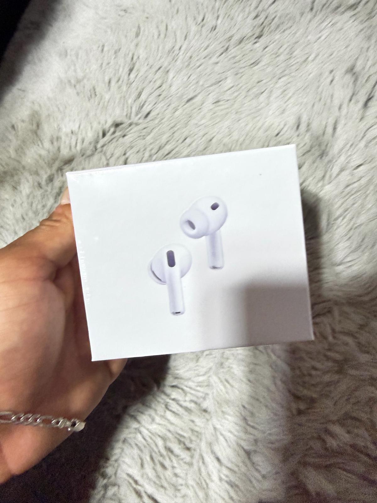 AirPods Pro 3 - El Monte, California